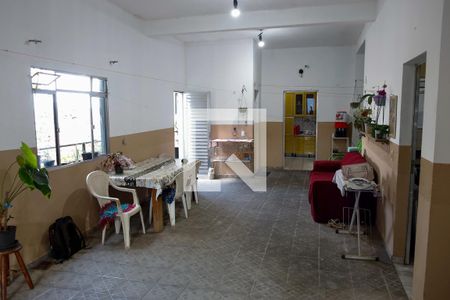 Casa à venda com 372m², 7 quartos e 4 vagas Casa à venda com 372m², 7 quartos e 4 vagasGaragem