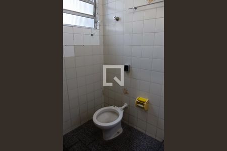 Casa à venda com 372m², 7 quartos e 4 vagas Casa à venda com 372m², 7 quartos e 4 vagasBanheiro 2