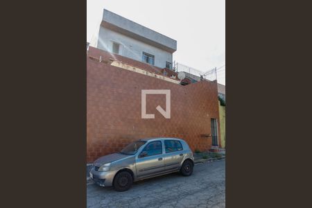 Casa à venda com 372m², 7 quartos e 4 vagas Casa à venda com 372m², 7 quartos e 4 vagasFachada