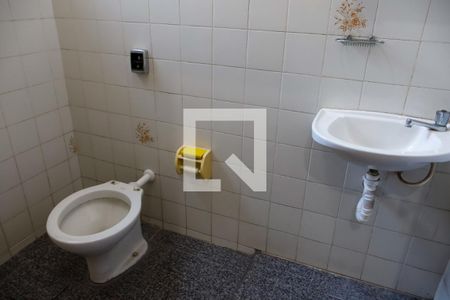 Casa à venda com 372m², 7 quartos e 4 vagas Casa à venda com 372m², 7 quartos e 4 vagasBanheiro 2