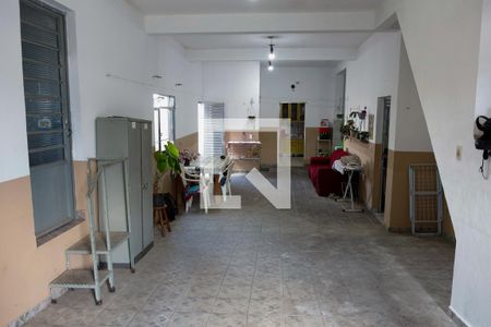 Casa à venda com 372m², 7 quartos e 4 vagas Casa à venda com 372m², 7 quartos e 4 vagasGaragem