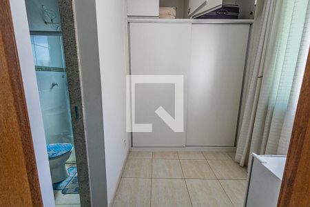 Casa de condomínio à venda com 160m², 2 quartos e 2 vagasCloset