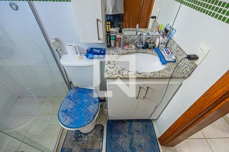 Casa de condomínio à venda com 160m², 2 quartos e 2 vagasBanheiro