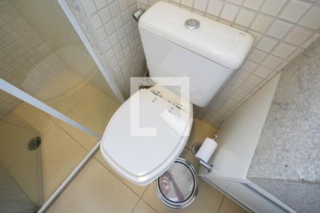 Apartamento para alugar com 64m², 2 quartos e 2 vagas Apartamento para alugar com 64m², 2 quartos e 2 vagasBanheiro da Suíte