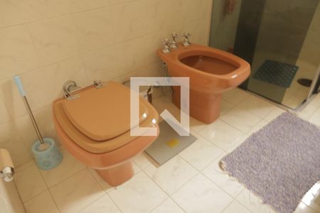 Casa à venda com 127m², 3 quartos e 2 vagasBanheiro Social