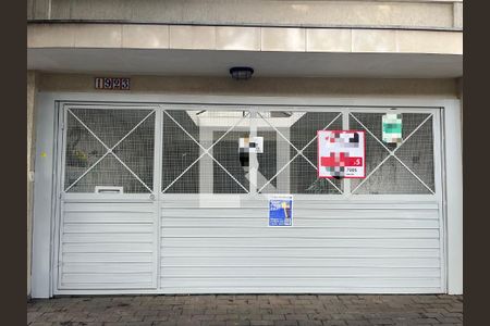 Casa à venda com 127m², 3 quartos e 2 vagas Casa à venda com 127m², 3 quartos e 2 vagasFachada