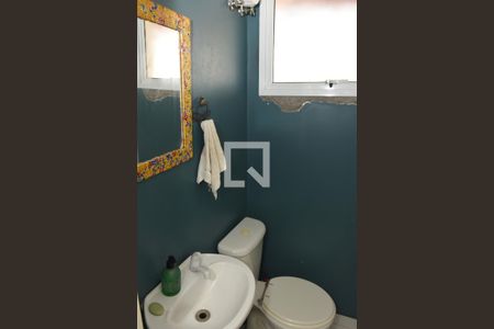 Casa de condomínio à venda com 117m², 3 quartos e 2 vagasLavabo