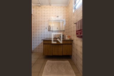 Casa à venda com 450m², 2 quartos e 4 vagas Casa à venda com 450m², 2 quartos e 4 vagasBanheiro Social