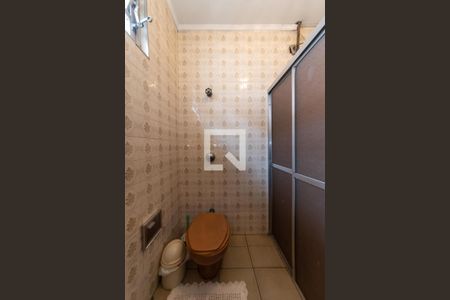 Casa à venda com 450m², 2 quartos e 4 vagas Casa à venda com 450m², 2 quartos e 4 vagasBanheiro Social