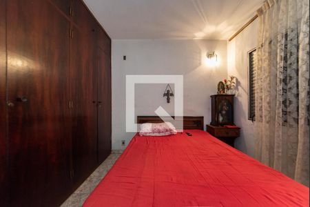 Casa à venda com 450m², 2 quartos e 4 vagas Casa à venda com 450m², 2 quartos e 4 vagasSuíte