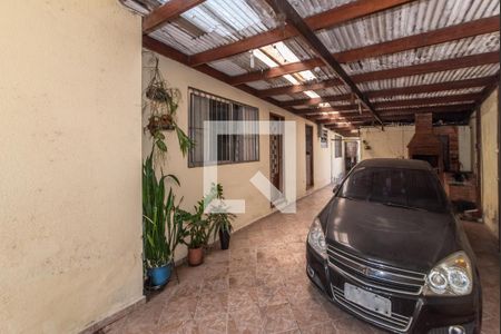 Casa à venda com 450m², 2 quartos e 4 vagas Casa à venda com 450m², 2 quartos e 4 vagasGaragem