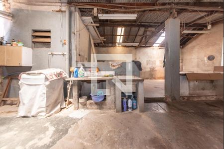 Casa à venda com 450m², 2 quartos e 4 vagas Casa à venda com 450m², 2 quartos e 4 vagasLavanderia - Atelie