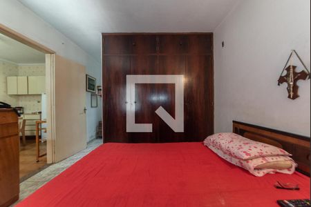 Casa à venda com 450m², 2 quartos e 4 vagas Casa à venda com 450m², 2 quartos e 4 vagasSuíte