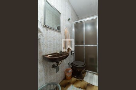 Casa à venda com 450m², 2 quartos e 4 vagas Casa à venda com 450m², 2 quartos e 4 vagasBanheiro da Suíte