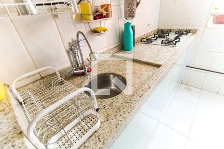 Apartamento à venda com 46m², 2 quartos e 1 vaga Apartamento à venda com 46m², 2 quartos e 1 vagaCozinha e Área de Serviço