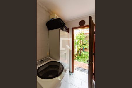 Casa à venda com 200m², 3 quartos e 3 vagas Casa à venda com 200m², 3 quartos e 3 vagasÁrea de Serviço