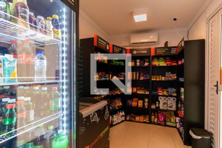 Apartamento à venda com 42m², 2 quartos e sem vagaMercado 24h