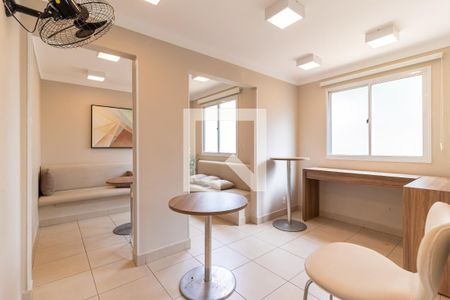 Apartamento à venda com 42m², 2 quartos e sem vagaÁrea comum - Salão de festas