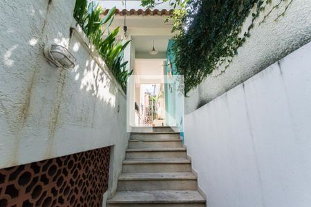 Casa à venda com 250m², 4 quartos e 2 vagasHall