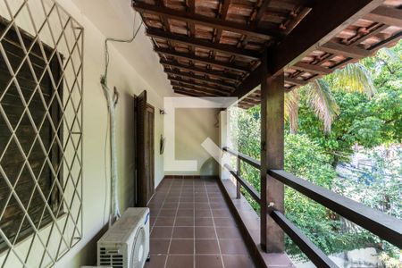 Casa à venda com 250m², 4 quartos e 2 vagasVaranda Quarto 3