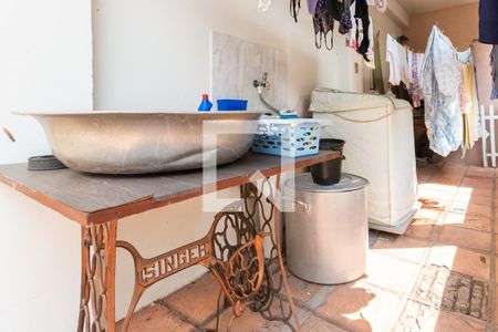 Casa à venda com 250m², 4 quartos e 2 vagasLavanderia