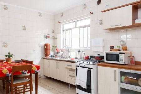 Casa à venda com 186m², 3 quartos e 5 vagas Casa à venda com 186m², 3 quartos e 5 vagasCozinha