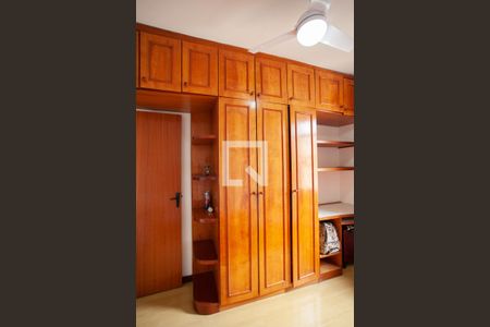 Apartamento à venda com 57m², 2 quartos e 1 vagaQuarto 2