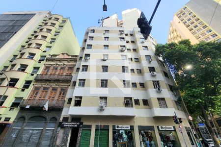 Apartamento à venda com 26m², 1 quarto e sem vaga Apartamento à venda com 26m², 1 quarto e sem vagaFachada
