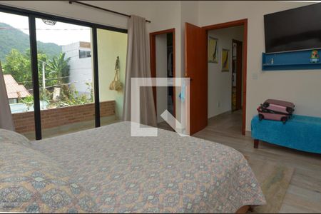 Casa de condomínio à venda com 300m², 5 quartos e 1 vaga Casa de condomínio à venda com 300m², 5 quartos e 1 vagaSuite 1