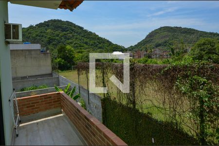 Casa de condomínio à venda com 300m², 5 quartos e 1 vaga Casa de condomínio à venda com 300m², 5 quartos e 1 vagaVaranda da Suite 2