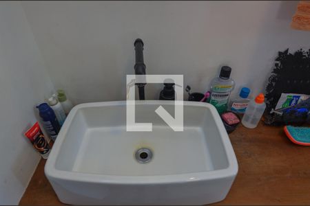 Casa de condomínio à venda com 300m², 5 quartos e 1 vaga Casa de condomínio à venda com 300m², 5 quartos e 1 vagaBanheiro da Suíte 1