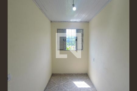 Quarto 02 localizado no anda de cima ao lado do quarto 03 de casa para alugar com 3 quartos, 80m² em Parque Continental Iii, Guarulhos