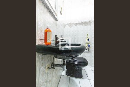 Casa à venda com 170m², 3 quartos e 3 vagas Casa à venda com 170m², 3 quartos e 3 vagasLavabo