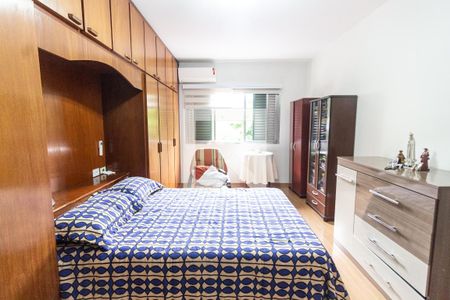 Casa à venda com 170m², 3 quartos e 3 vagas Casa à venda com 170m², 3 quartos e 3 vagasQuarto 1