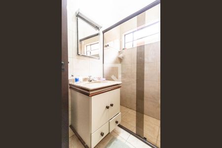 Casa à venda com 170m², 3 quartos e 3 vagas Casa à venda com 170m², 3 quartos e 3 vagasBanheiro