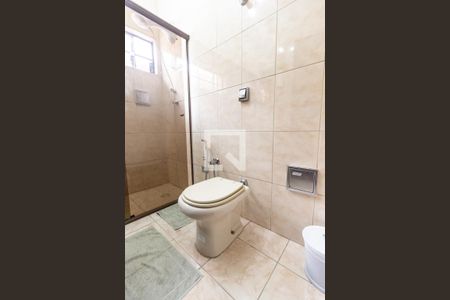 Casa à venda com 170m², 3 quartos e 3 vagas Casa à venda com 170m², 3 quartos e 3 vagasBanheiro