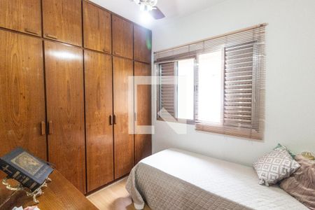 Casa à venda com 170m², 3 quartos e 3 vagas Casa à venda com 170m², 3 quartos e 3 vagasQuarto 2