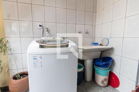 Casa à venda com 170m², 3 quartos e 3 vagas Casa à venda com 170m², 3 quartos e 3 vagasÁrea de serviço