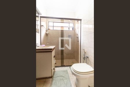 Casa à venda com 170m², 3 quartos e 3 vagas Casa à venda com 170m², 3 quartos e 3 vagasBanheiro