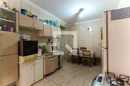 Casa à venda com 120m², 2 quartos e 2 vagas Casa à venda com 120m², 2 quartos e 2 vagasCozinha