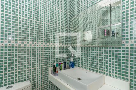 Casa à venda com 212m², 3 quartos e 6 vagas Casa à venda com 212m², 3 quartos e 6 vagasBanheiro da Suíte 2