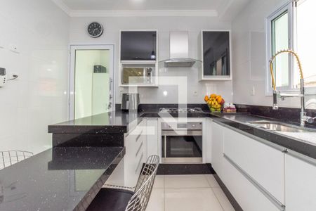 Casa à venda com 212m², 3 quartos e 6 vagas Casa à venda com 212m², 3 quartos e 6 vagasCozinha