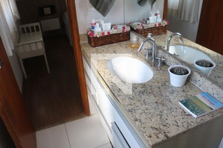 Apartamento para alugar com 103m², 3 quartos e 3 vagasBanheiro da Suíte