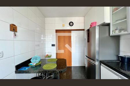 Apartamento à venda com 180m², 4 quartos e 3 vagasCozinha