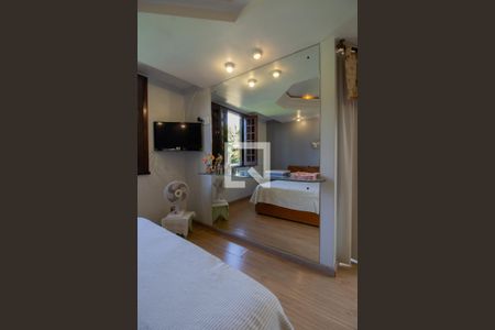 Casa à venda com 550m², 4 quartos e 5 vagasQuarto 1- Suíte