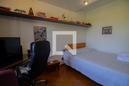 Casa à venda com 550m², 4 quartos e 5 vagasQuarto 3 - Suíte