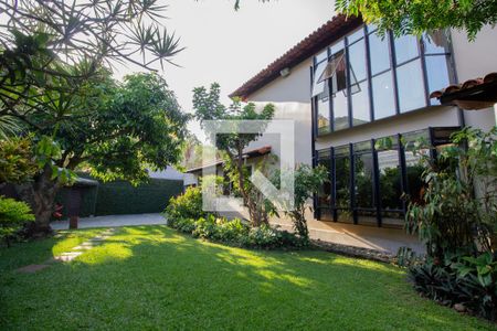 Casa à venda com 550m², 4 quartos e 5 vagasQuintal