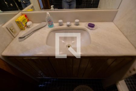 Casa à venda com 550m², 4 quartos e 5 vagasBanheiro da Suíte 3