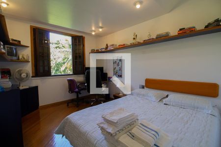 Casa à venda com 550m², 4 quartos e 5 vagasQuarto 3 - Suíte