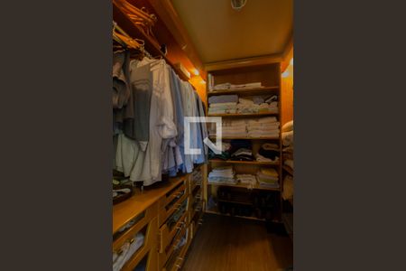 Casa à venda com 550m², 4 quartos e 5 vagasCloset da suíte 1